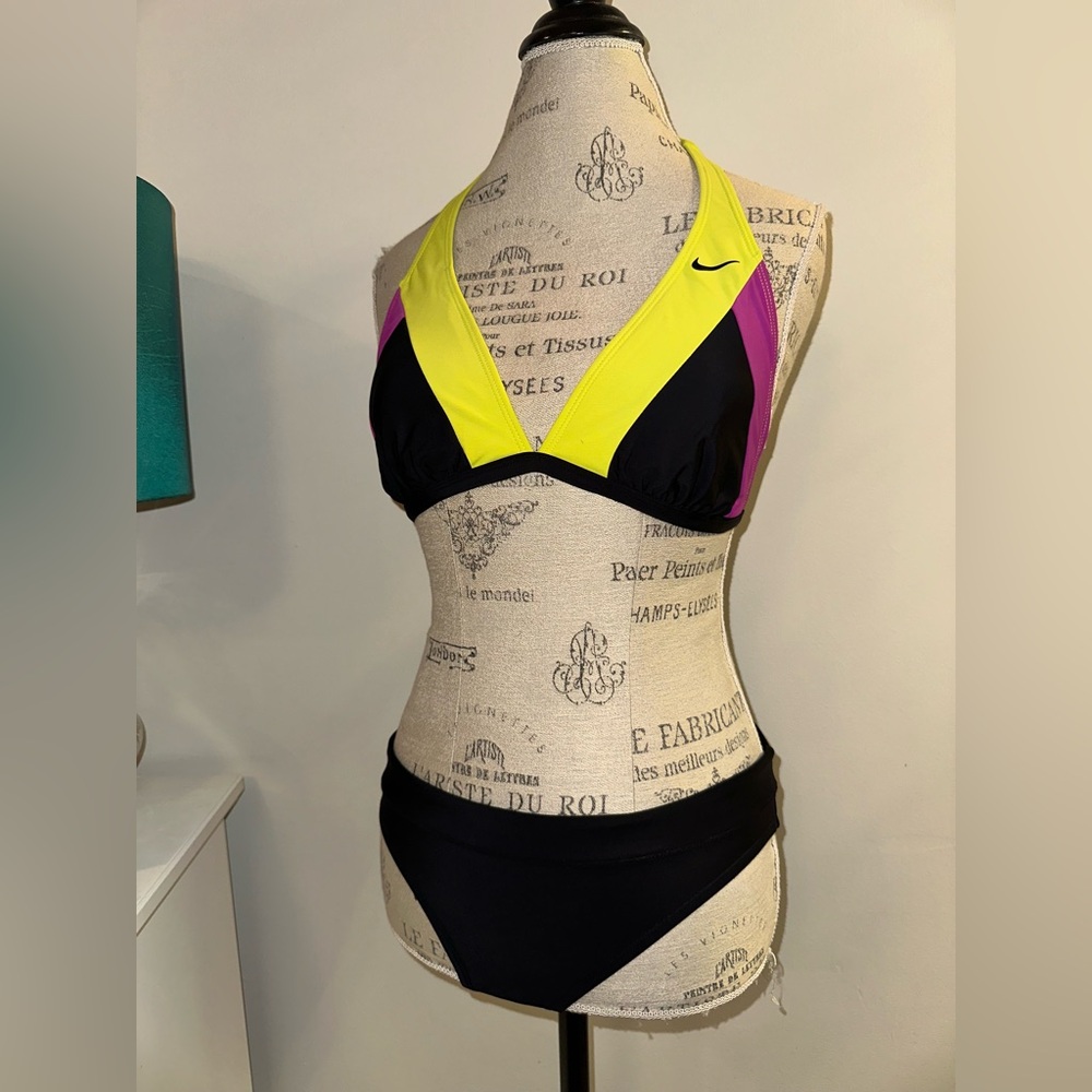 NIKE Ladies Color Block 2-pc Bikini Triangle Padded Swim 10 MINT CONDITION